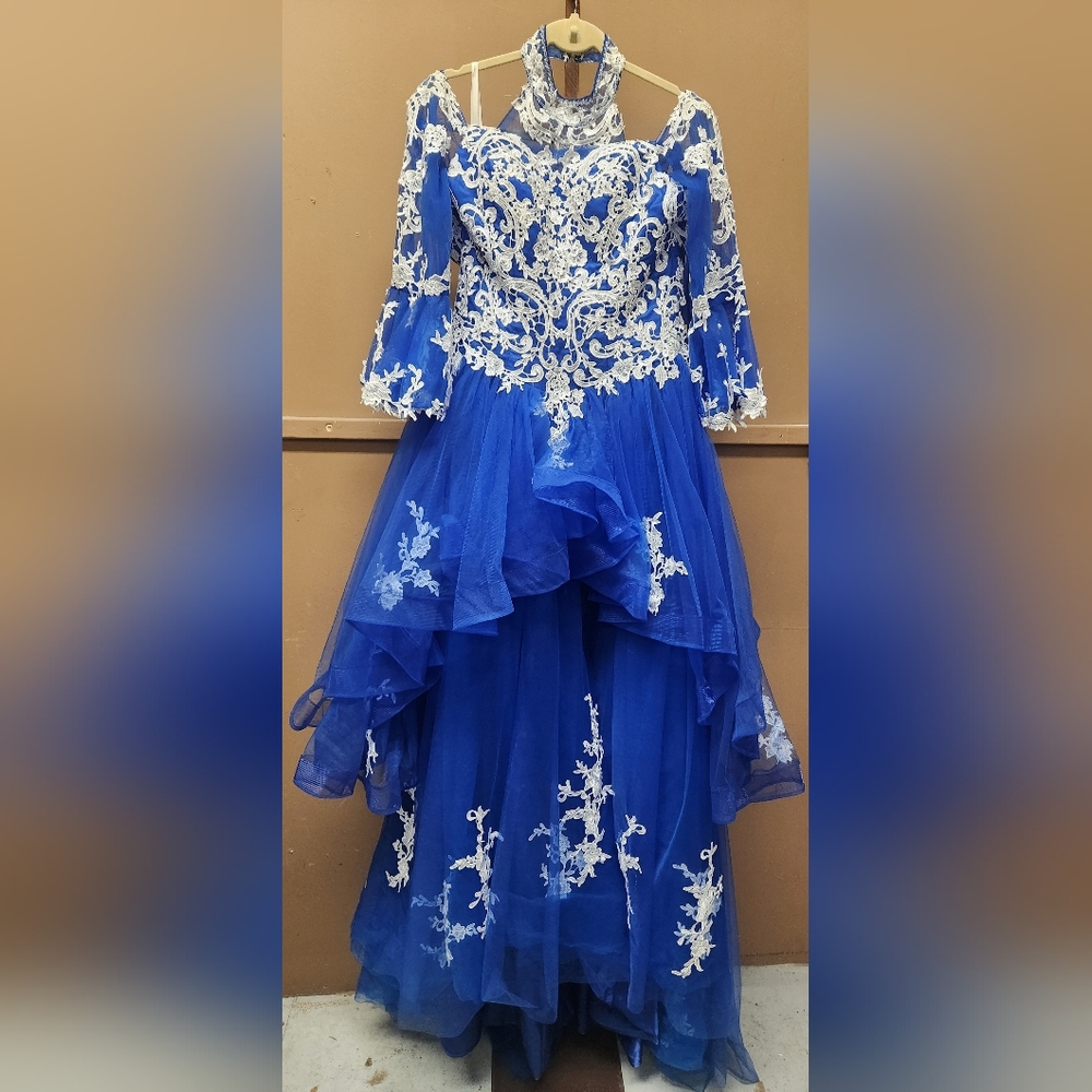 JJ's House Blue and White Lace Gown NWT